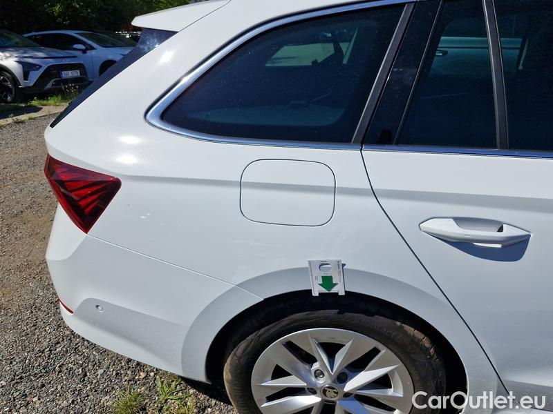  Skoda  Octavia  Combi (NX3)(2020) Oct.Com.1.5e-TEC 110 Style AT #1
