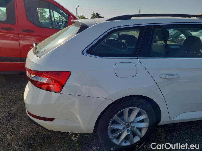  Skoda  Superb  Combi (3T5)(2010) Sup.C.FL2.0TSI 140 Ambition AT #13