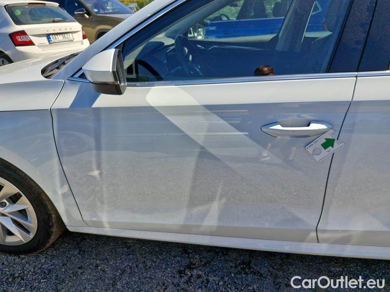  Skoda  Octavia  Combi (NX3)(2020) Oct.Com.1.5e-TEC 110 Style AT #3