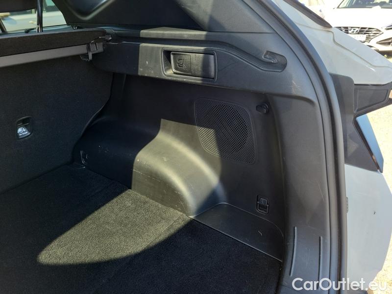  Hyundai  Tucson   (NX)(2020) Tucs.1.6 T-GDI 110 Style AT #4