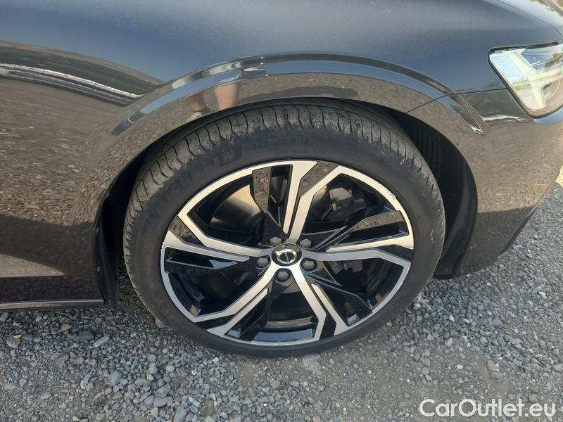  Volvo  S60  (2019)  B5 Ultimate Dark AWD AT #5