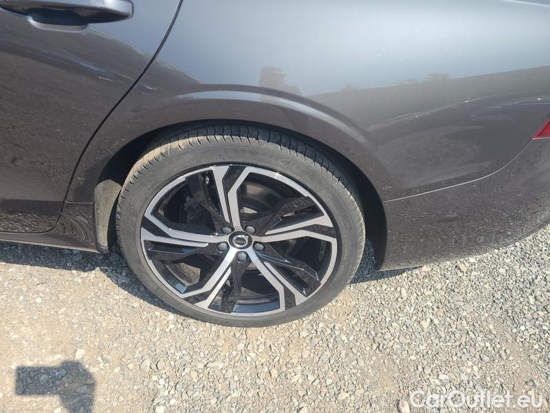  Volvo  S60  (2019)  B5 Ultimate Dark AWD AT #11