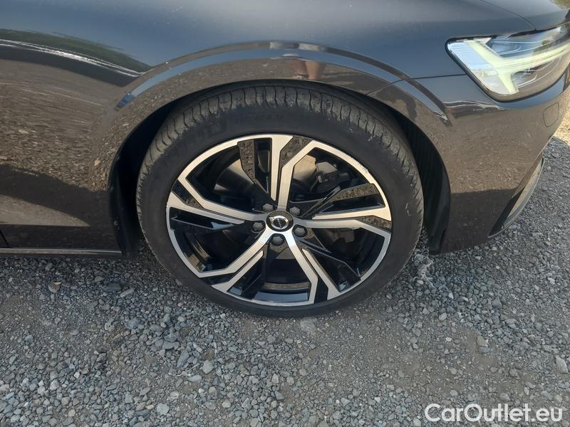  Volvo  S60  (2019)  B5 Ultimate Dark AWD AT #2