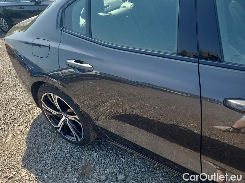  Volvo  S60  (2019)  B5 Ultimate Dark AWD AT #4