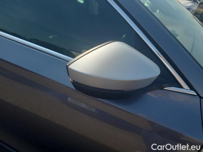  Skoda  Octavia  Combi (NX3)(2020) Oct.C.2.0TDI 110 4x4 Scout AT #4