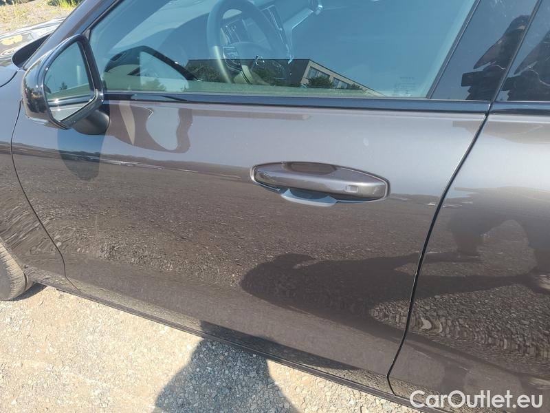  Volvo  S60  (2019)  B5 Ultimate Dark AWD AT #13