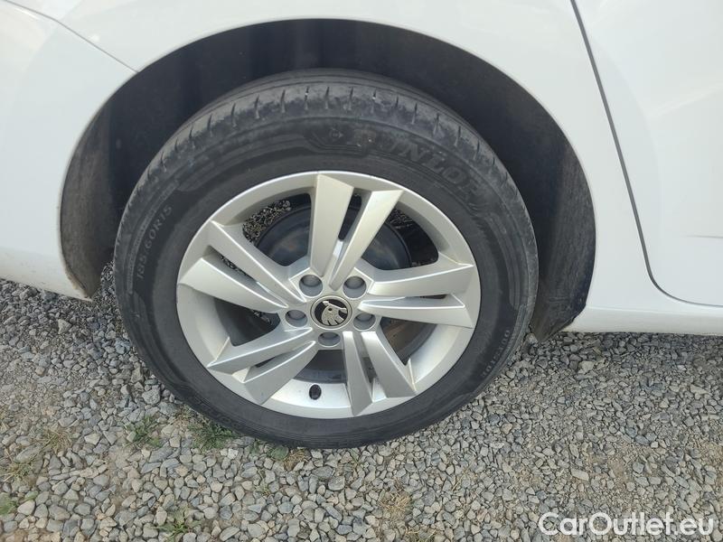  Skoda  Fabia  Combi (2015) Com.1.0TSI 70 Ambition 5d #3
