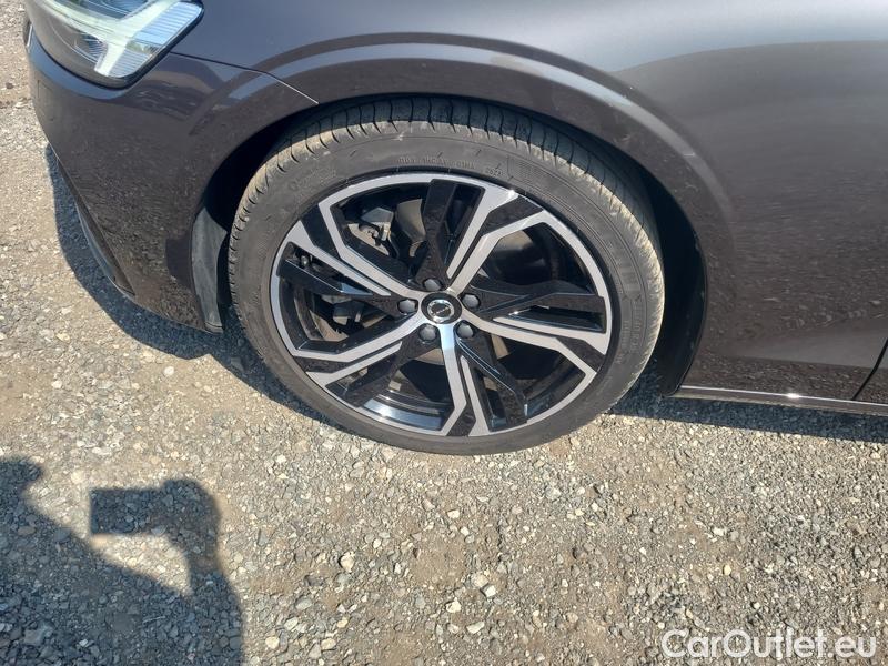  Volvo  S60  (2019)  B5 Ultimate Dark AWD AT #15