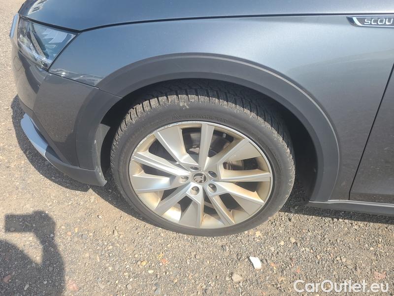 Skoda  Octavia  Combi (NX3)(2020) Oct.C.2.0TDI 110 4x4 Scout AT #15