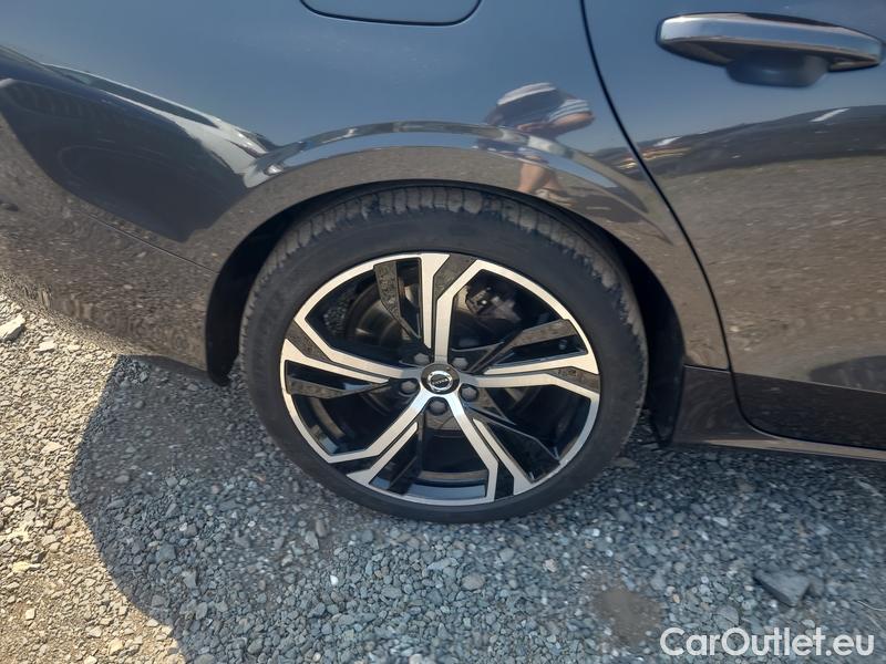  Volvo  S60  (2019)  B5 Ultimate Dark AWD AT #6
