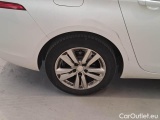  Peugeot  308 PEUGEOT  / 2017 / 5P / STATION WAGON SW BUSINESS BLUEHDI 130 EAT8 SeS AUT. #71