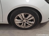  Peugeot  308 PEUGEOT  / 2017 / 5P / STATION WAGON SW BUSINESS BLUEHDI 130 EAT8 SeS AUT. #69