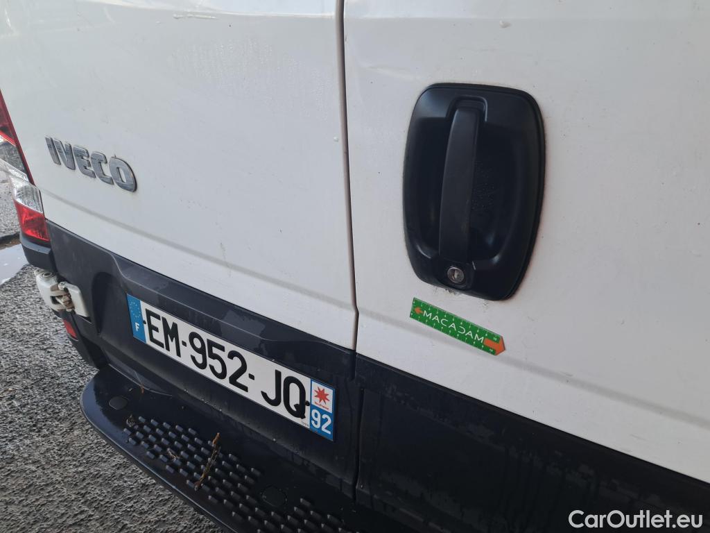 Iveco  Daily IVECO  VU 4p Fourgon 30 35S15 V12 H2 3520L #9