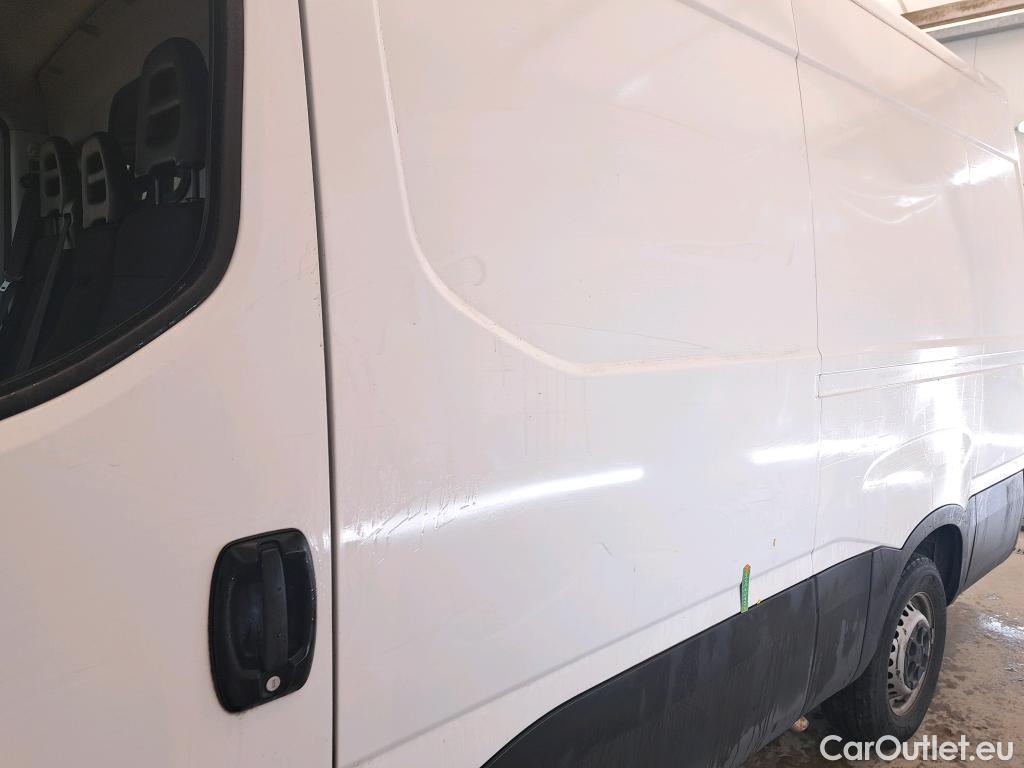  Iveco  Daily IVECO  VU 4p Fourgon 30 35S15 V12 H2 3520L #3