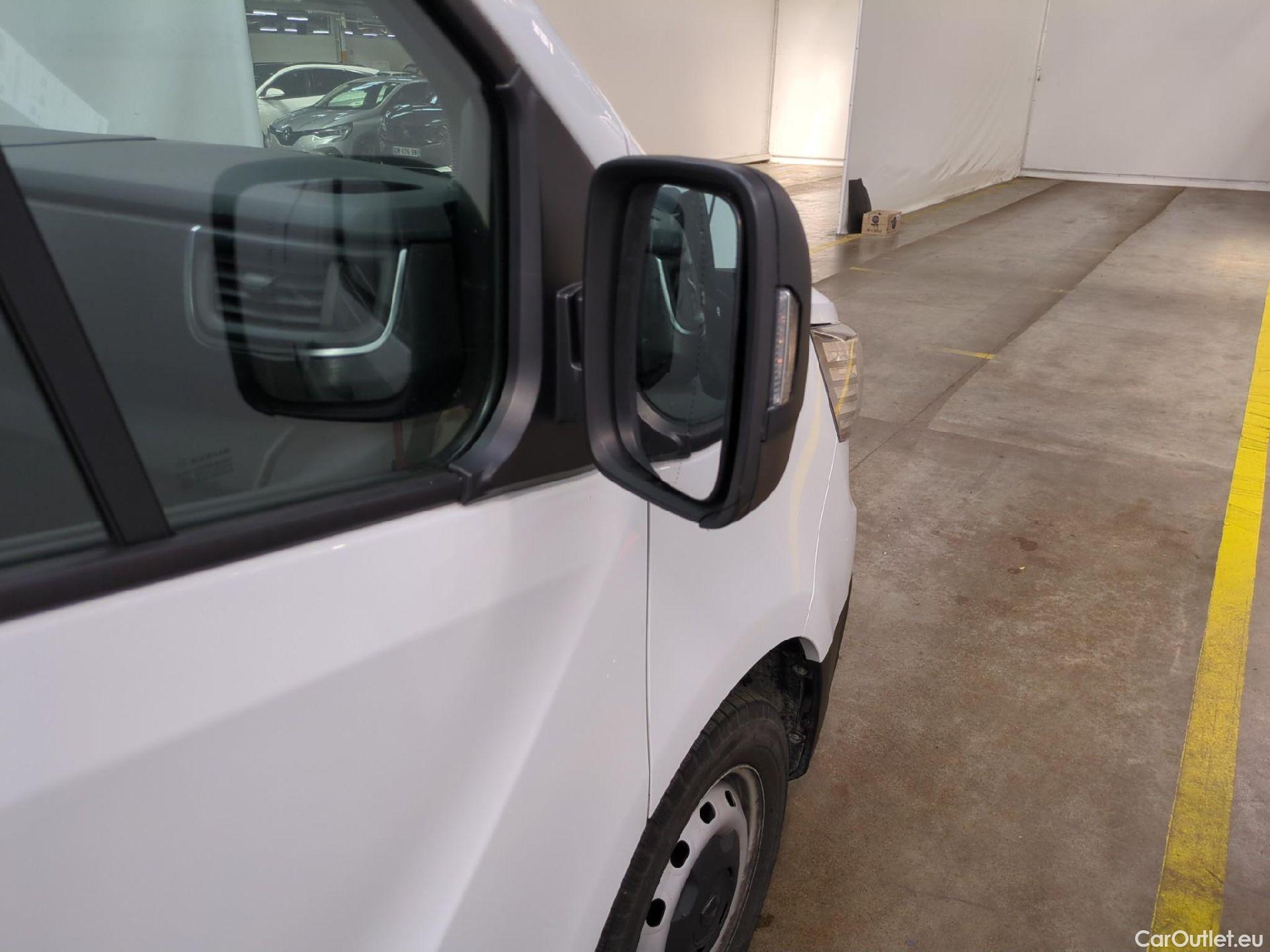  Renault  Trafic  III Fourgon L2H1 3T Grand Confort 2.0 dCi 130CV BVM6 E6d #4