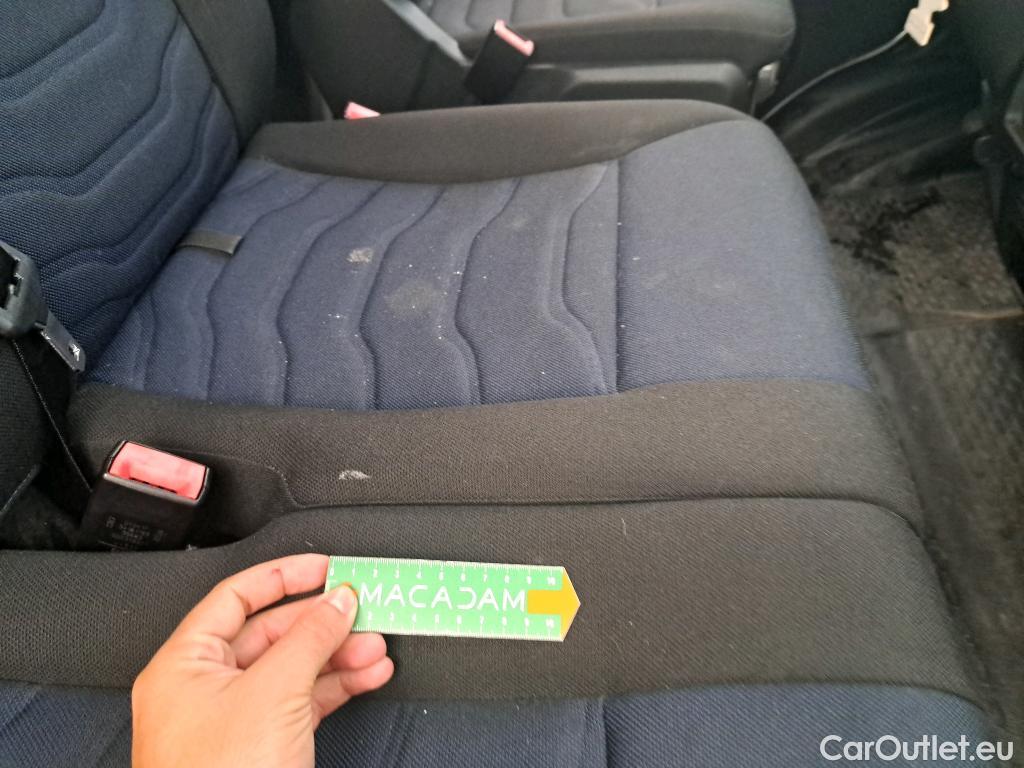  Iveco  Daily IVECO  VU 4p Fourgon 30 35S15 V12 H2 3520L #19
