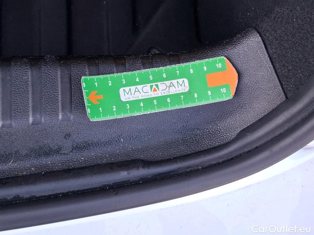  Renault  Clio RENAULT  Société VU 5p Berline Air Nav Blue dCi 85 #17