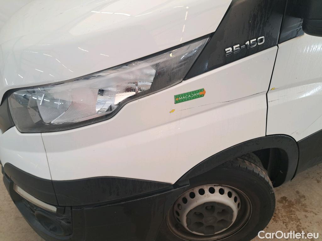  Iveco  Daily IVECO  VU 4p Fourgon 30 35S15 V12 H2 3520L #20