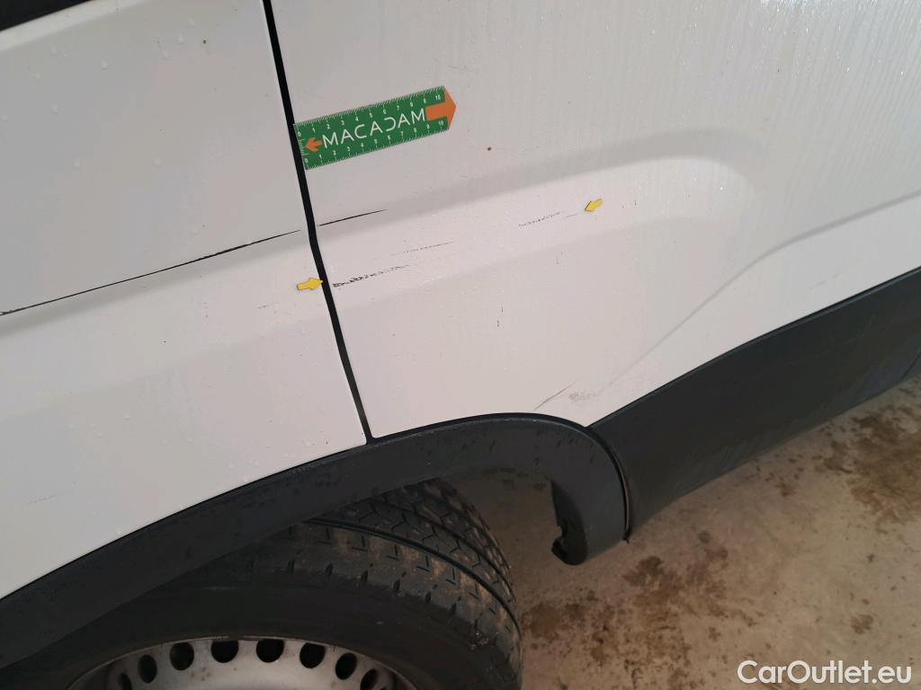  Iveco  Daily IVECO  VU 4p Fourgon 30 35S15 V12 H2 3520L #23
