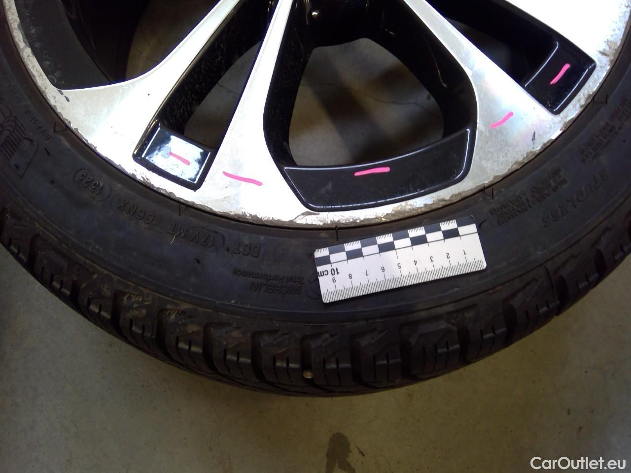 Mercedes  C-Klasse C 300 AMG Line 4M Aut #3