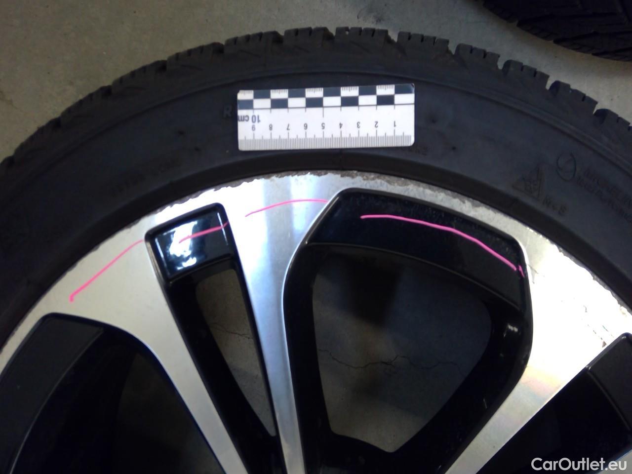  Mercedes  C-Klasse C 300 AMG Line 4M Aut #1