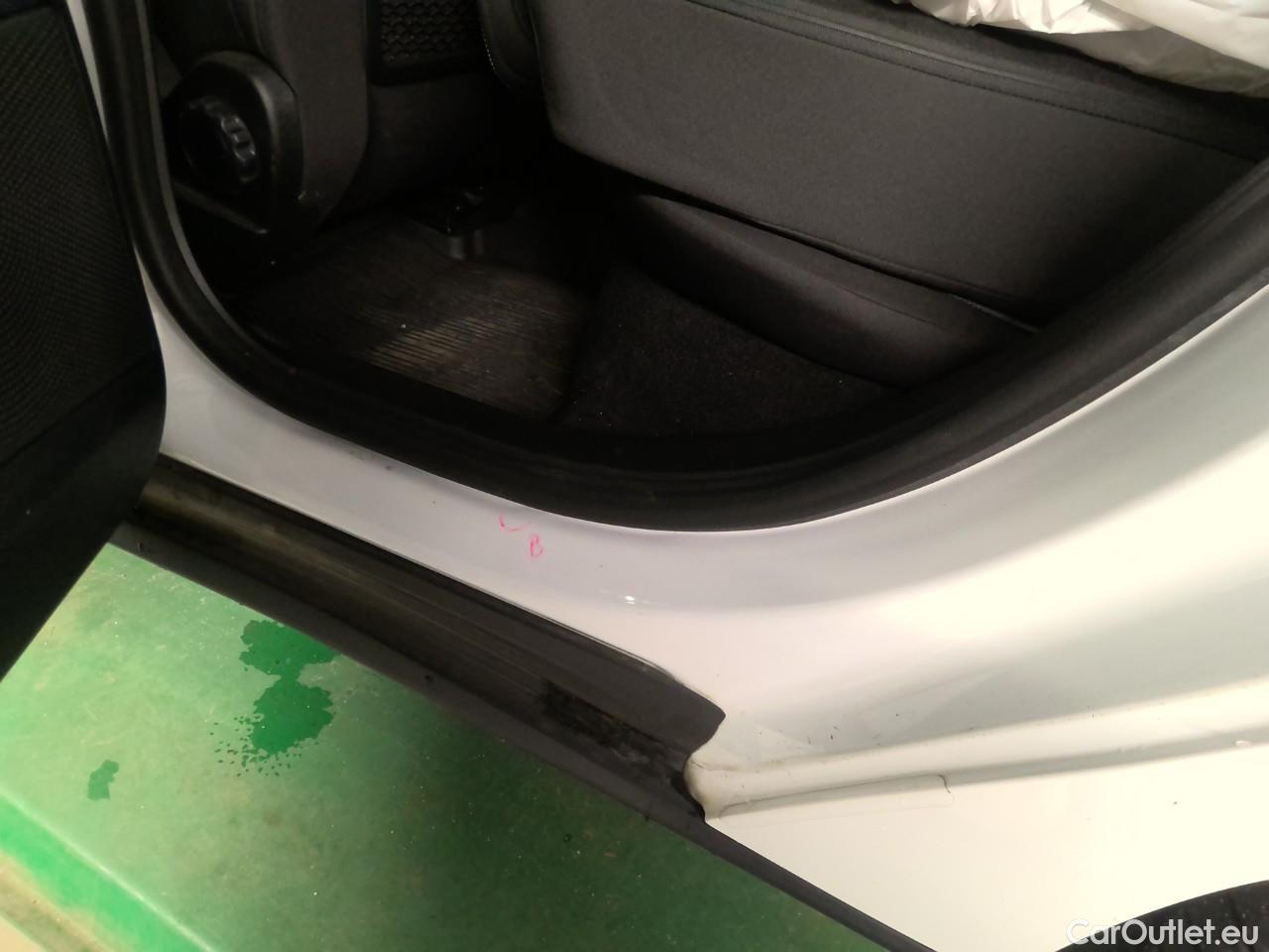 Ford  Focus  EB 125 Titanium Aut. 5d #18