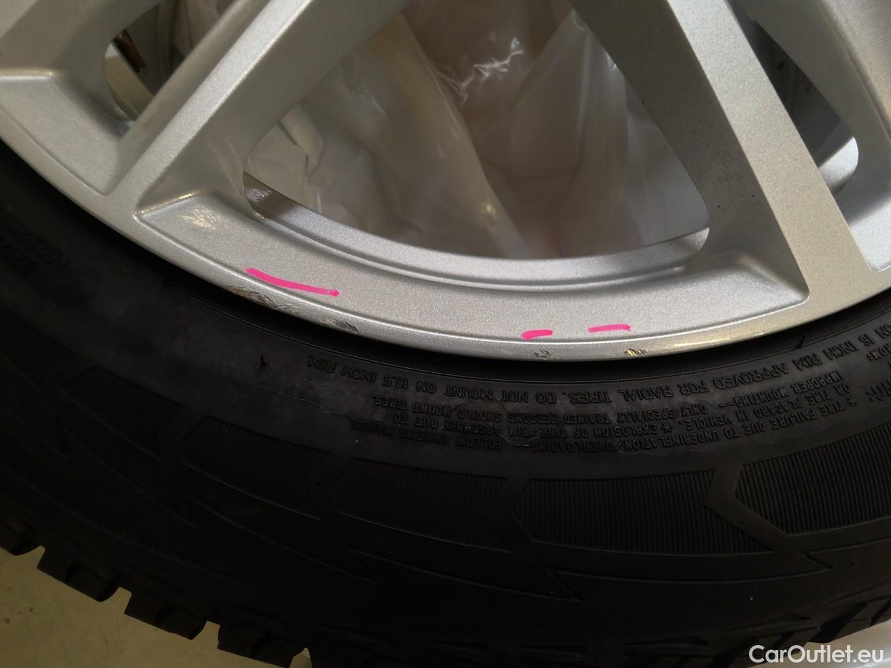  Ford  Focus  EB 125 Titanium Aut. 5d #3