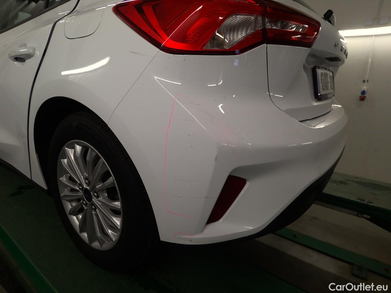  Ford  Focus  EB 125 Titanium Aut. 5d #15