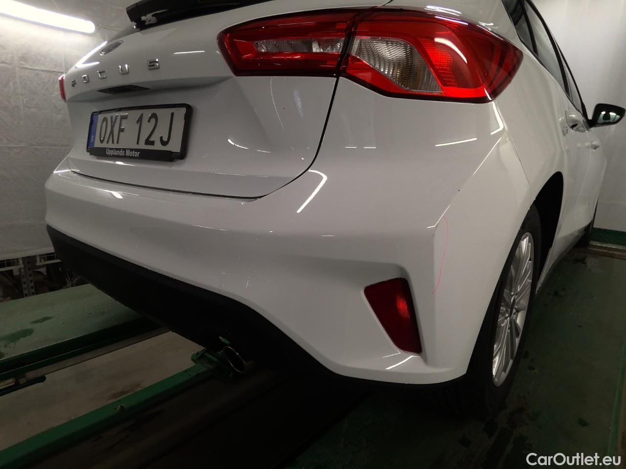 Ford  Focus  EB 125 Titanium Aut. 5d #14