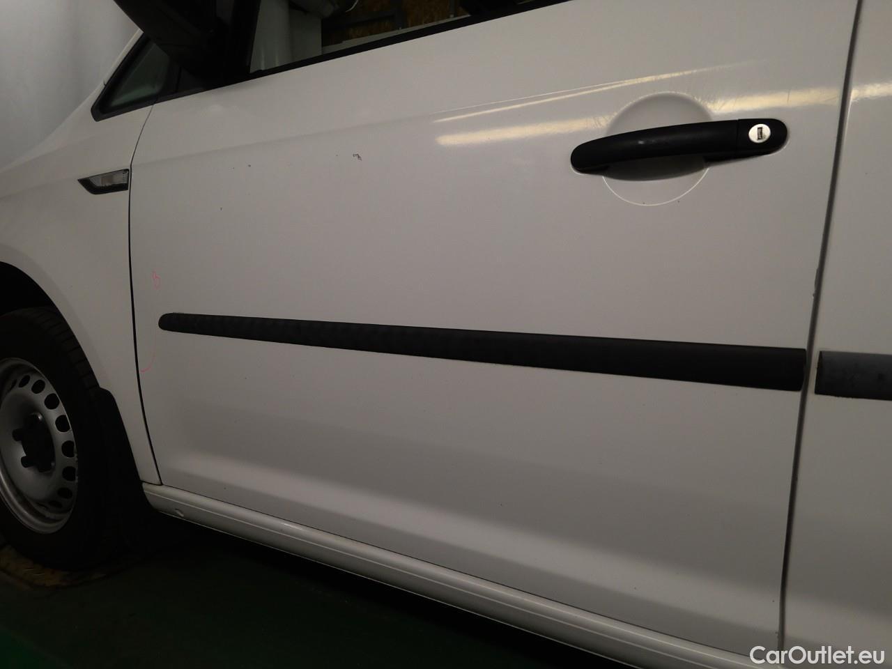 Volkswagen  Caddy  TDI 75 Maxi Aut. #6