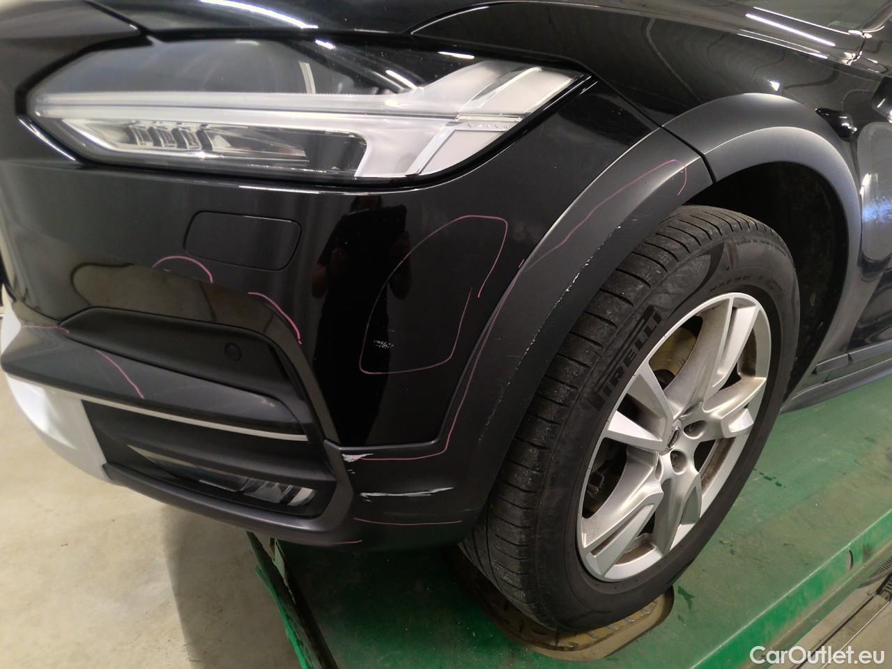  Volvo  V90  CC D4 AWD Pro Edition #14