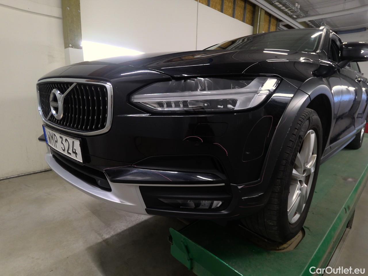  Volvo  V90  CC D4 AWD Pro Edition #7