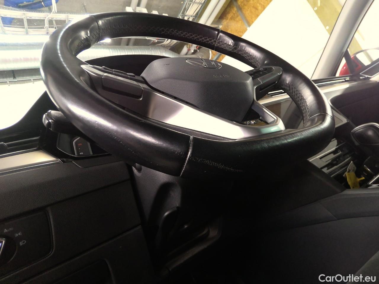  Volkswagen  Passat Pass.SC TDI 200 GT 4M Ex.E.Aut #14