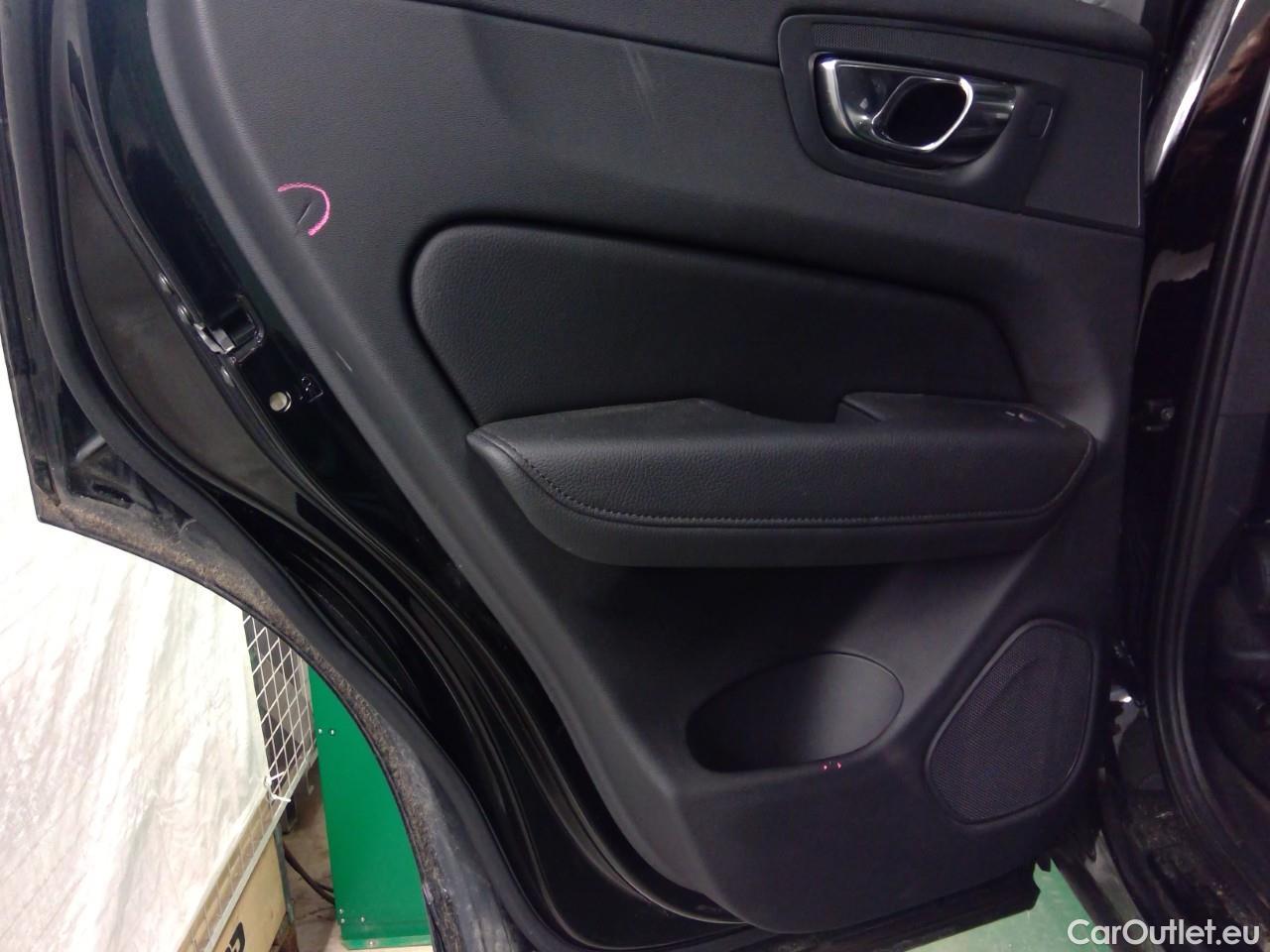  Volvo  XC60  T6 340 Ins. Expr. 4WD Aut #31