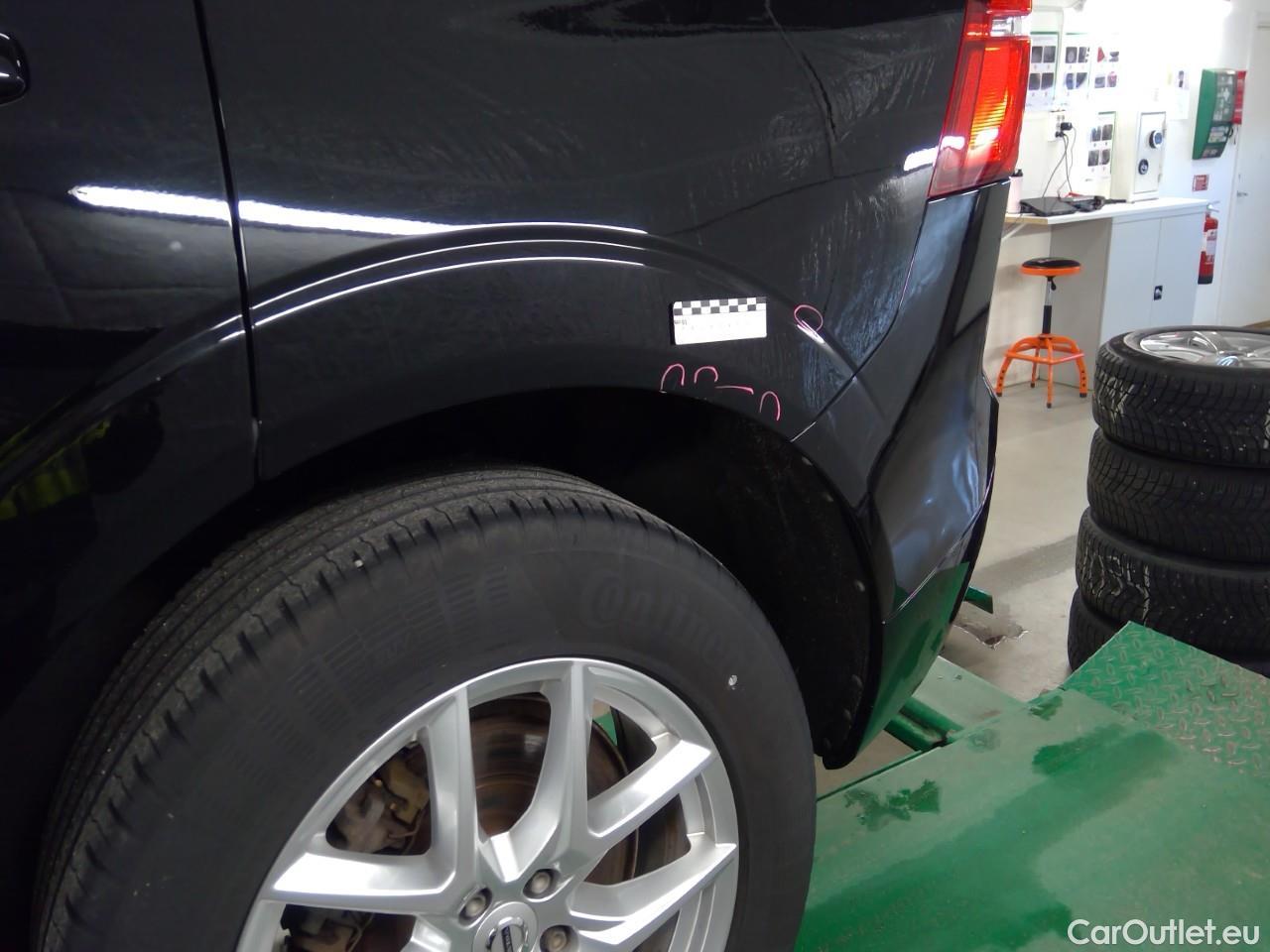  Volvo  XC60  B4D FWD Mom.Adv.SE Te.Aut #23