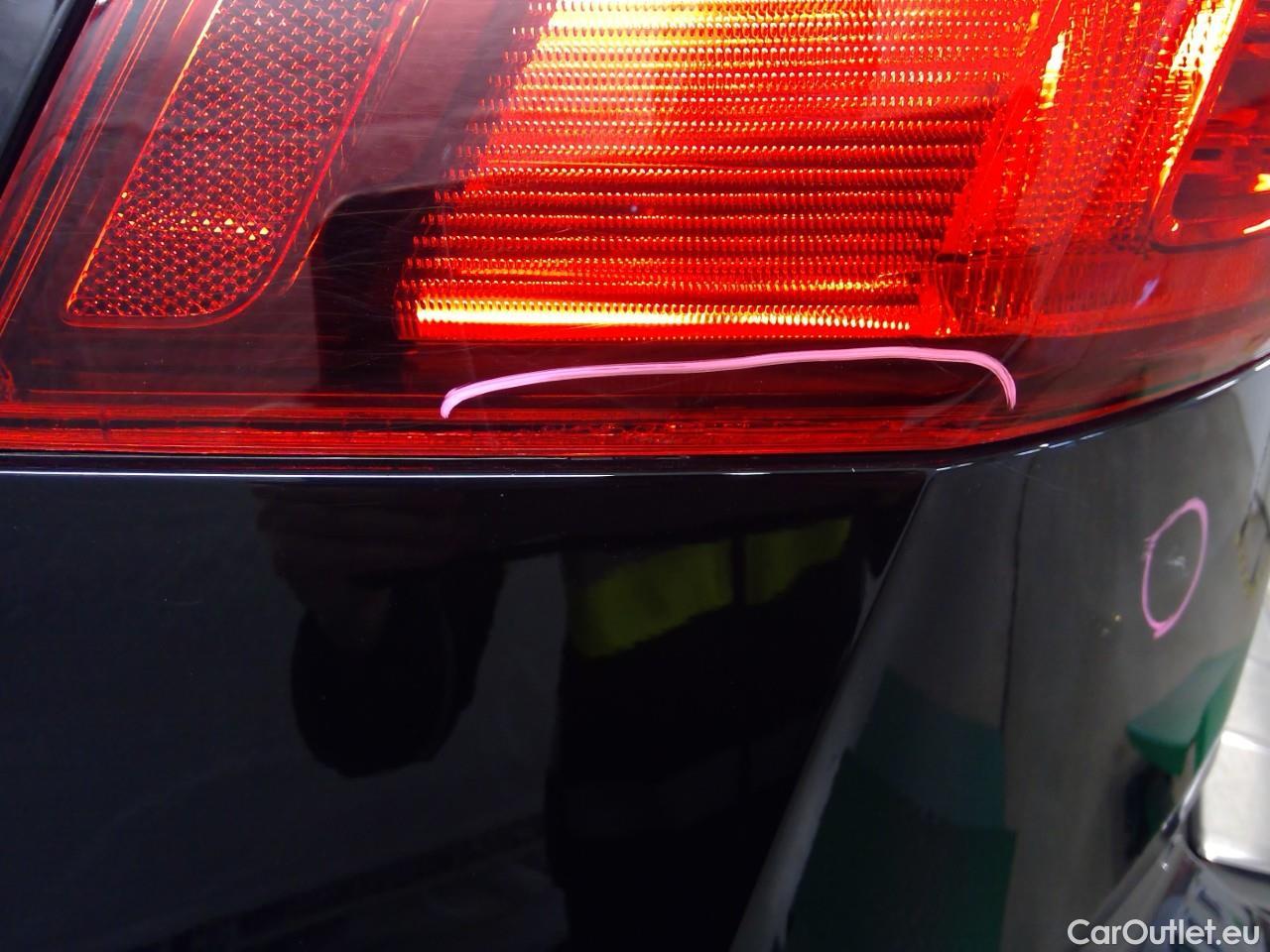  Volvo  XC60  B4D 4WD Mo Ad SE Park Aut #18