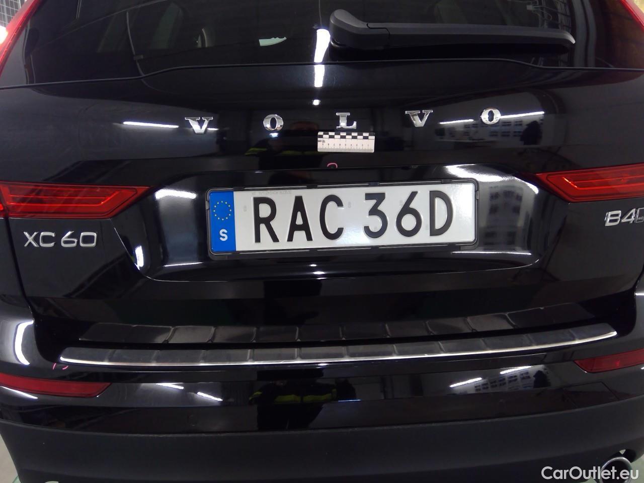  Volvo  XC60  B4D 4WD Mo Ad SE Park Aut #23