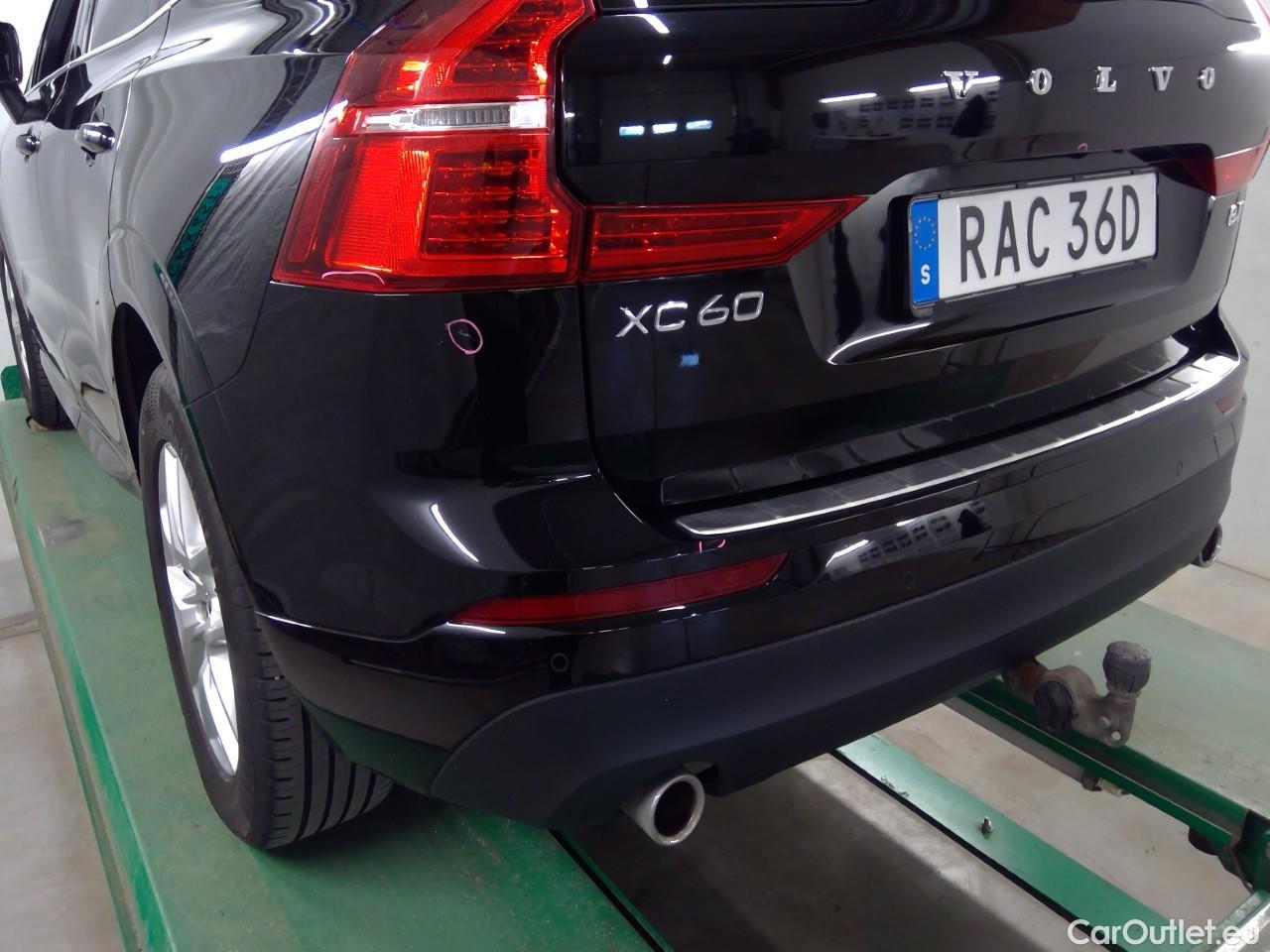  Volvo  XC60  B4D 4WD Mo Ad SE Park Aut #20