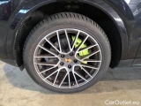  Porsche  Cayenne PORSCHE  / 2017 / 5P / SUV 3.0 V6 E-HYBRID #18