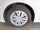  Toyota  Yaris TOYOTA  / 2020 / 5P / BERLINA HYBRID BUSINESS MY20 #20