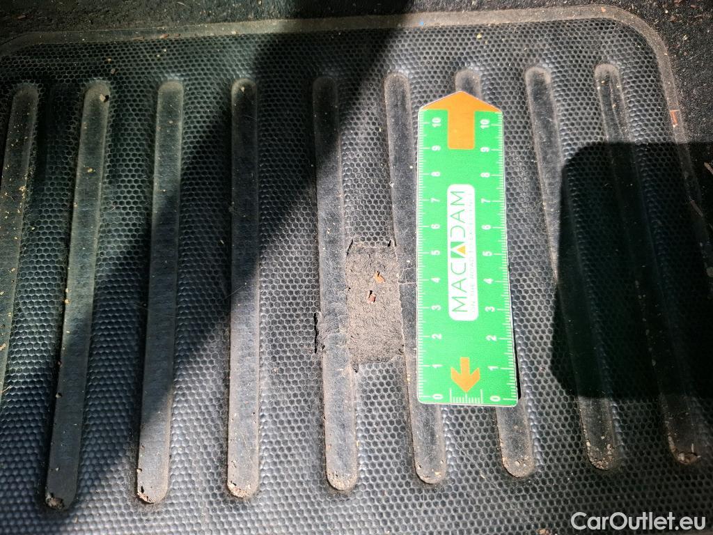  Citroen  C3  Shine 1.2 PureTech 80CV BVM5 E6 #6