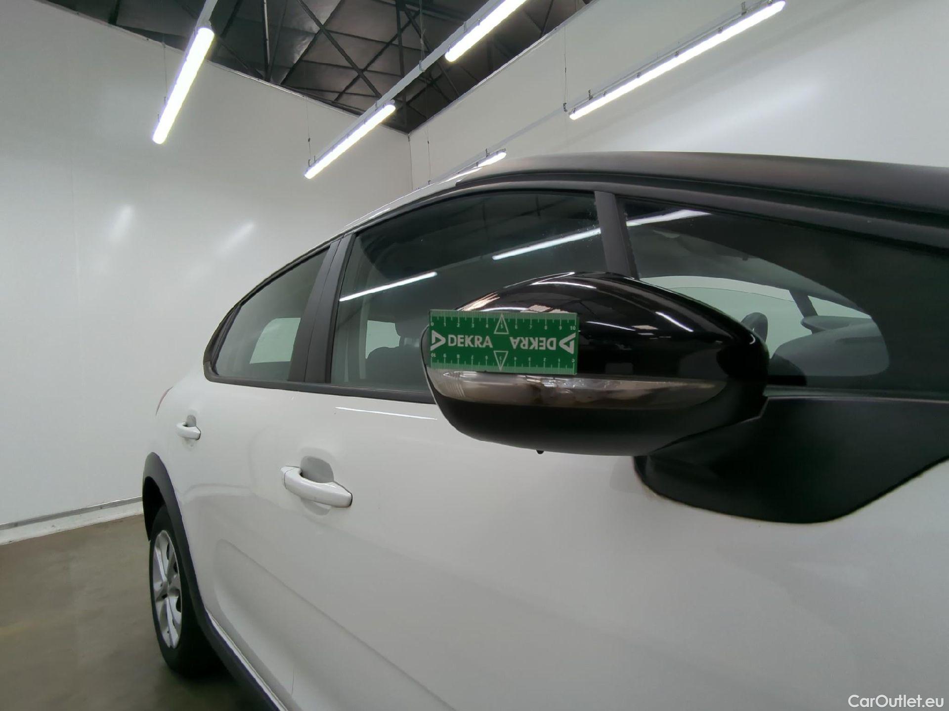  Citroen  C3  Société Feel 1.2 PureTech 80CV BVM5 E6d #10
