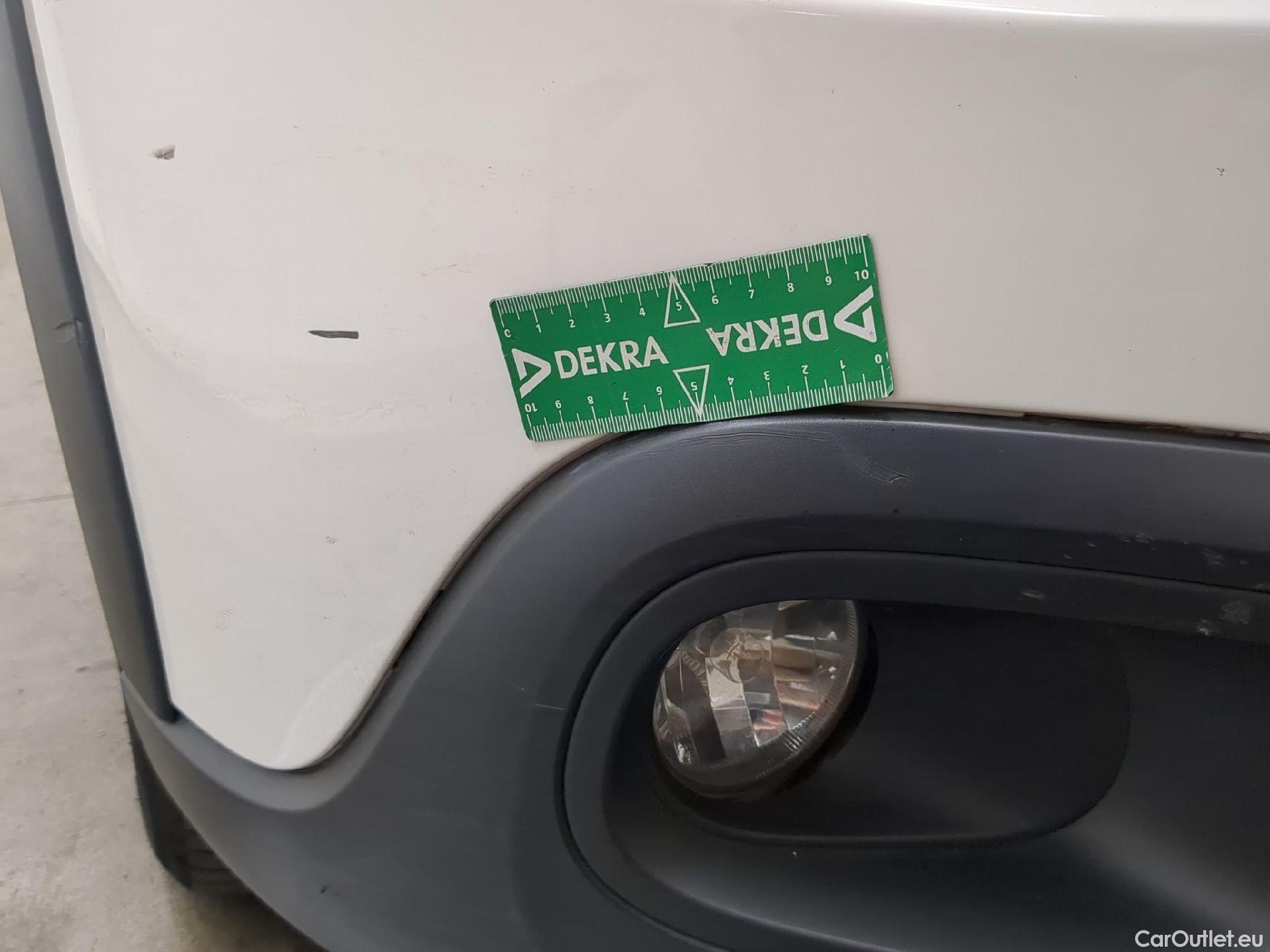  Citroen  C3  Société Feel 1.2 PureTech 80CV BVM5 E6d #22