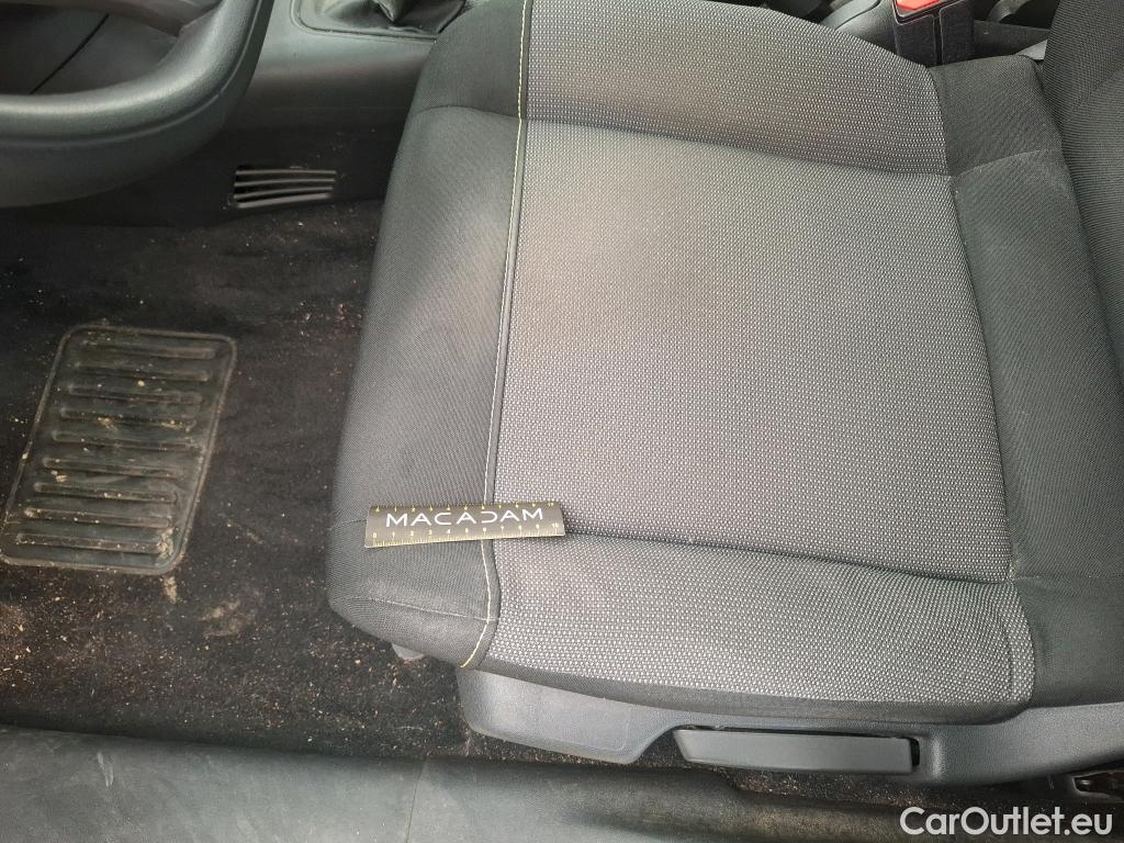  Citroen  C3  Société Feel Nav 1.2 PureTech 80CV BVM5 E6 #30