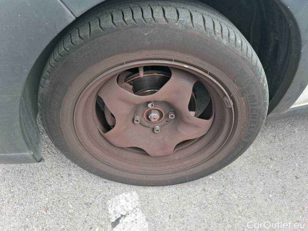  Citroen  C3  Shine 1.2 PureTech 80CV BVM5 E6 #8