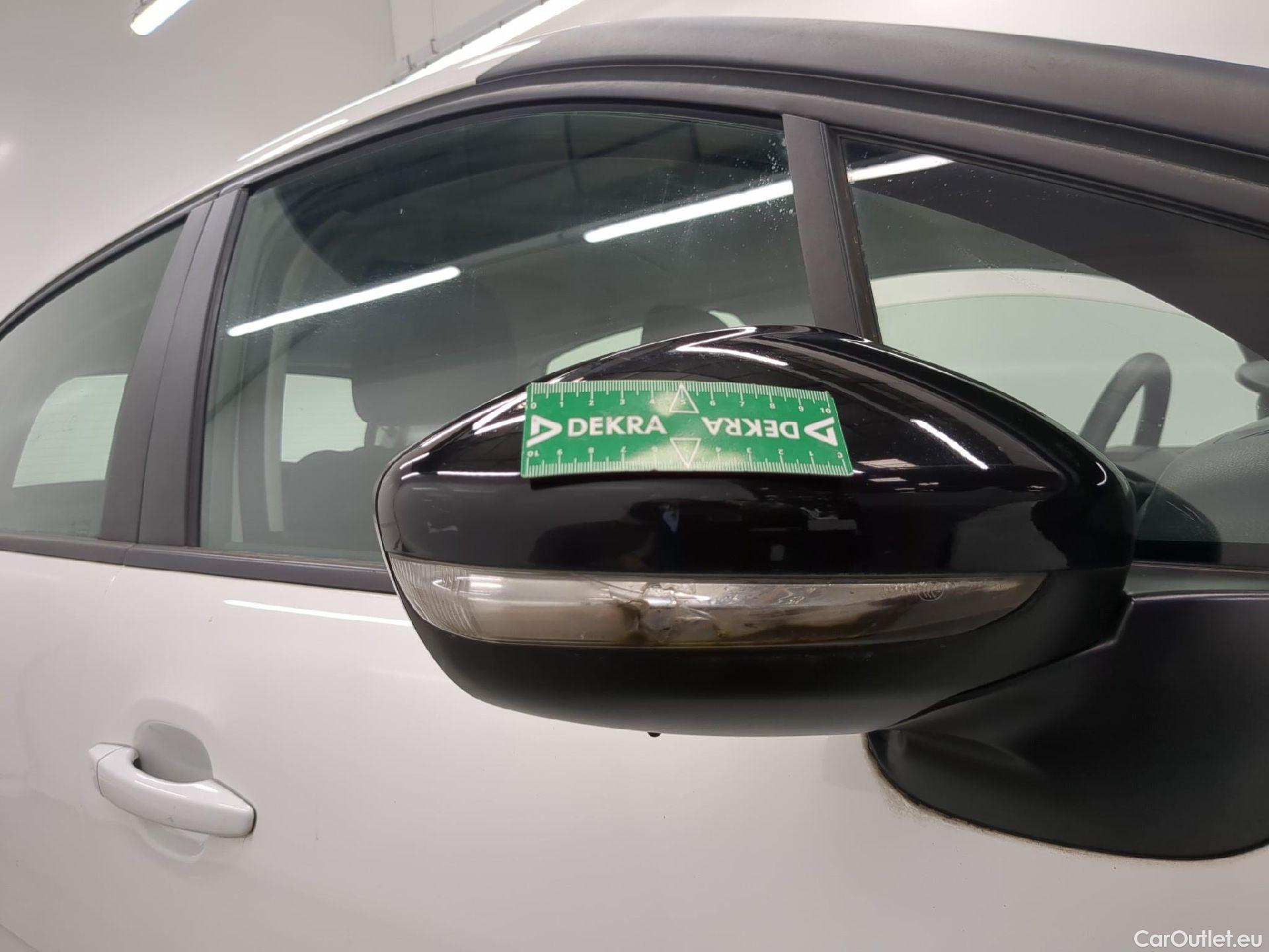  Citroen  C3  Société Feel 1.2 PureTech 80CV BVM5 E6d #13