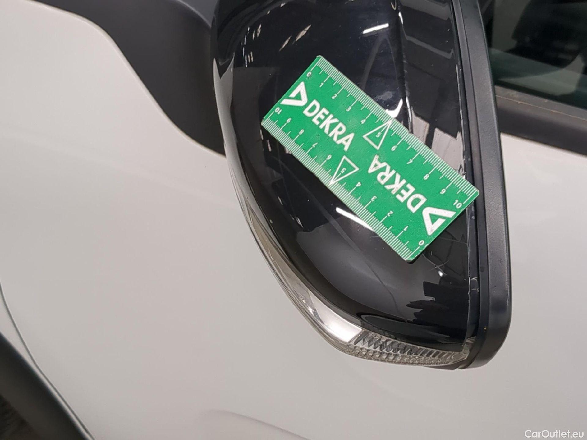  Citroen  C3  Société Feel 1.2 PureTech 80CV BVM5 E6d #26
