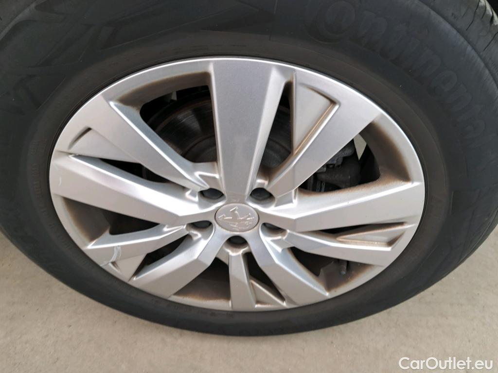  Peugeot  5008  Style 1.5 HDi 130CV BVA8 7 Sieges E6dT #28