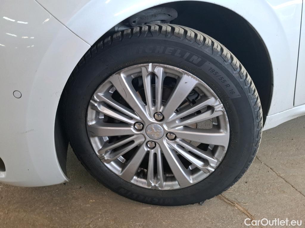  Peugeot  208  Allure 1.2 PureTech 110CV BVM6 E6dT #26