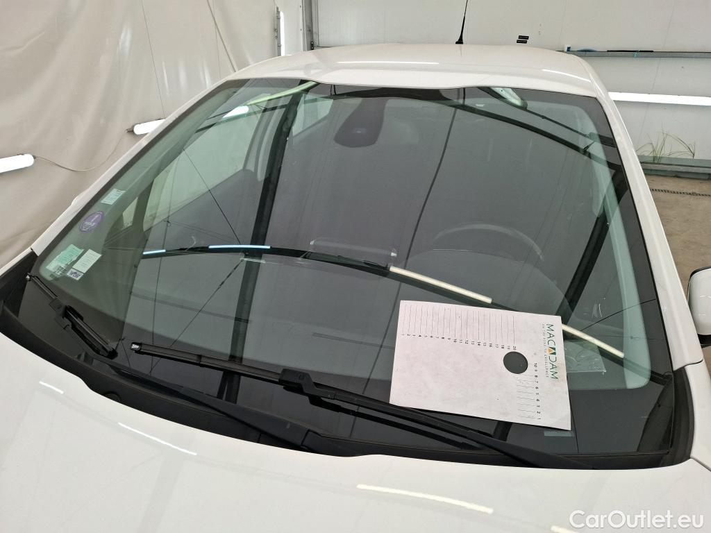  Peugeot  208  Signature 1.2 PureTech 80CV BVM5 E6dT #33